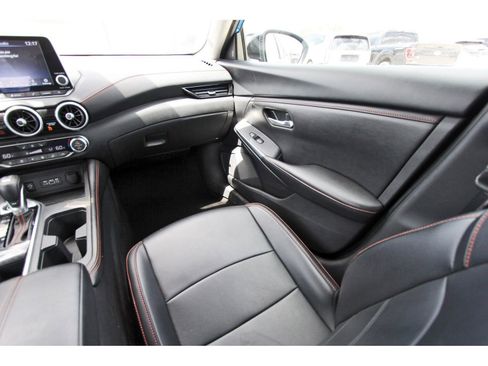 Used 2024 Nissan Sentra SR w/ SR Premium Package image 12