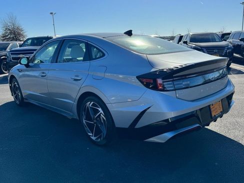 Certified 2024 Hyundai Sonata SEL w/ Convenience Package image 5