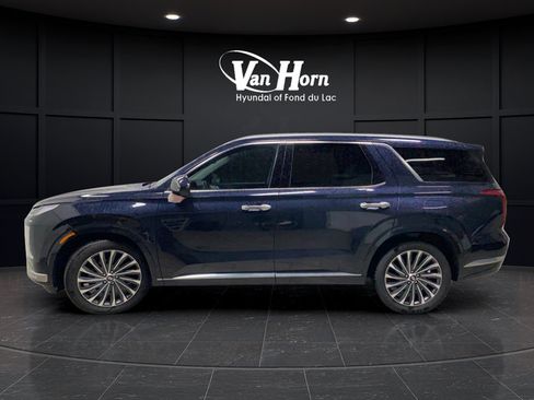 Used 2024 Hyundai Palisade Calligraphy FWD image 4