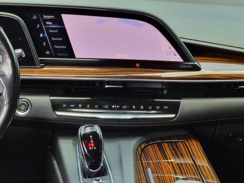 Used 2021 Cadillac Escalade Premium Luxury RWD image 14