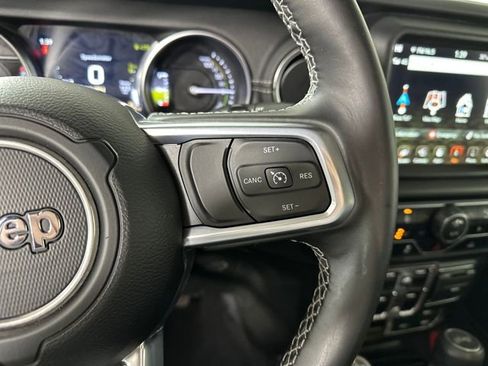 Used 2022 Jeep Wrangler Unlimited Sahara w/ Cold Weather Group image 16