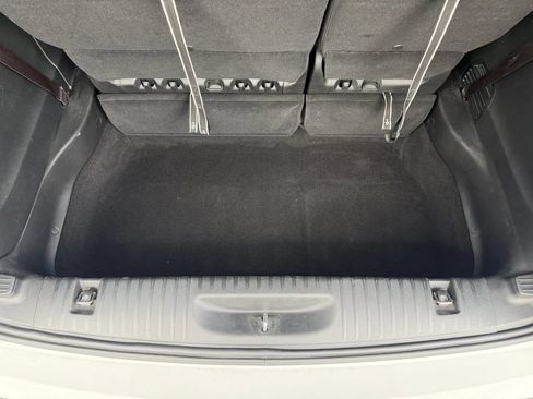 Used 2025 Chrysler Pacifica Limited FWD image 13