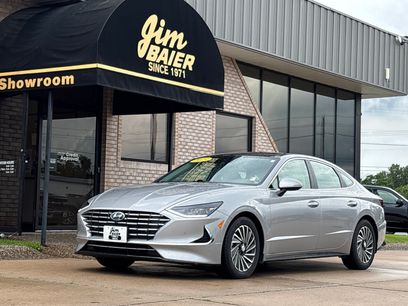 Used 2023 Hyundai Sonata Limited w/ Cargo Package