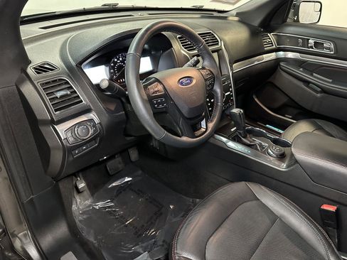 Used 2018 Ford Explorer Sport image 24