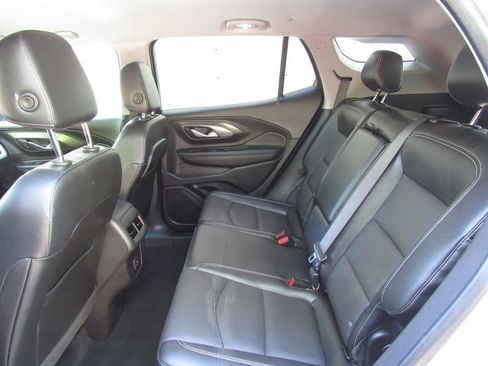 Used 2023 GMC Terrain SLT w/ Tech Package AWD/4WD image 16