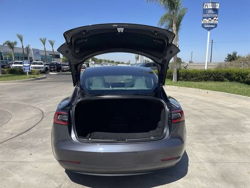 Used 2019 Tesla Model 3 Mid Range RWD image 27