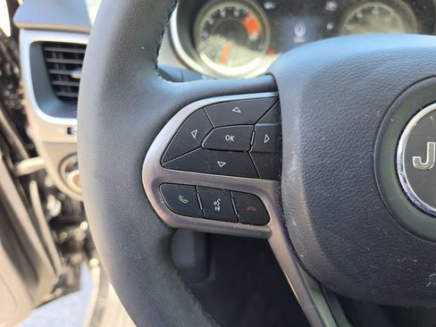 Used 2022 Jeep Cherokee Latitude Lux AWD/4WD image 27