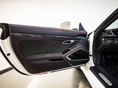 Certified 2024 Porsche 718 Boxster GTS image 23