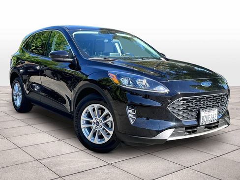 Used 2021 Ford Escape SE w/ Convenience Package FWD image 2
