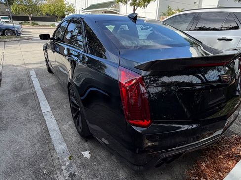 Used 2017 Cadillac CTS V w/ Carbon Fiber Package RWD image 4