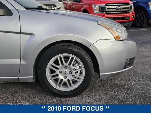 Used 2010 Ford Focus SE image 11