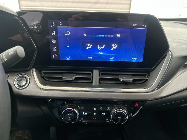 Used 2024 Chevrolet Trax ACTIV FWD image 18