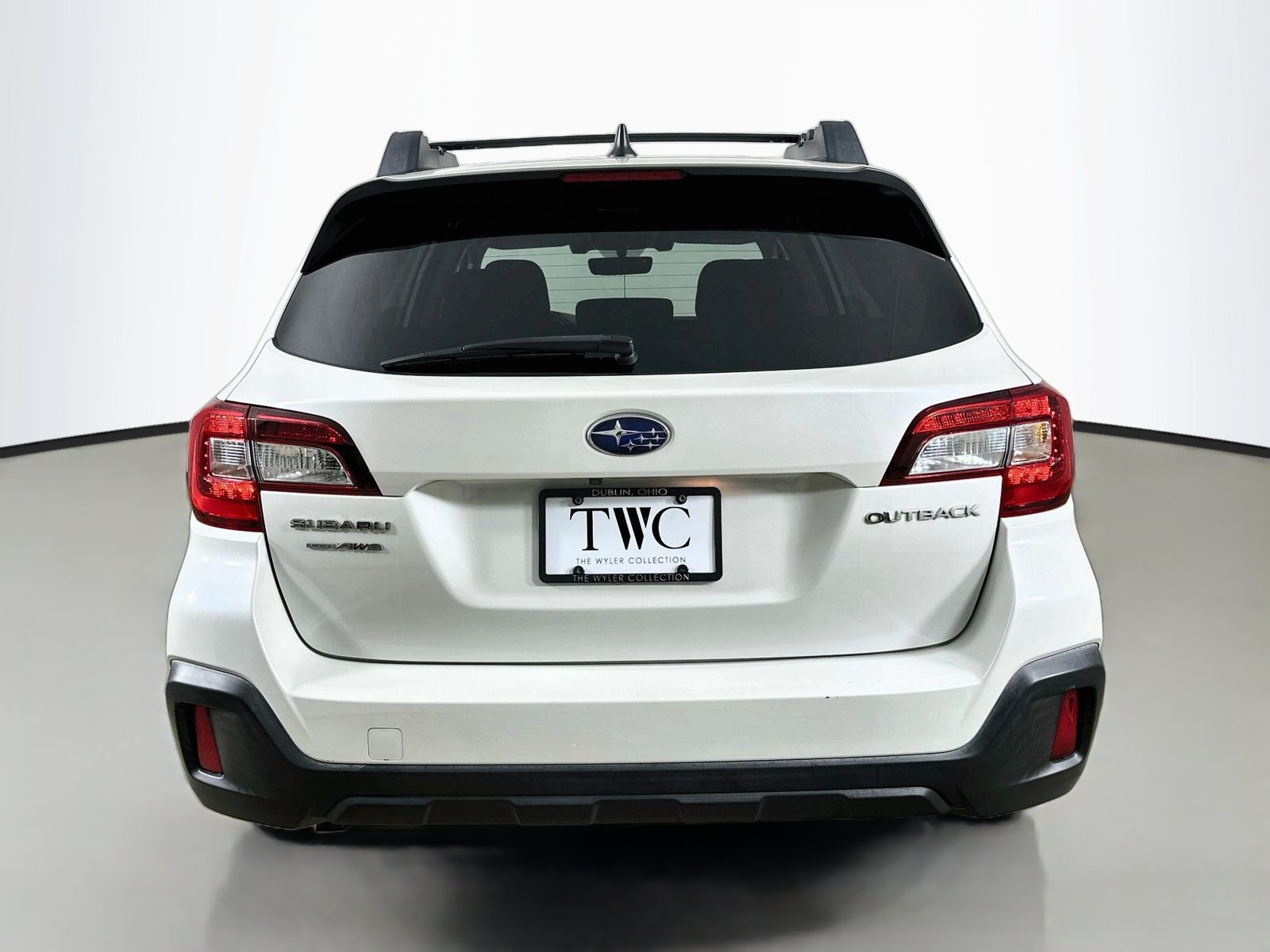 Used 2018 Subaru Outback 2.5i Premium AWD/4WD image 6