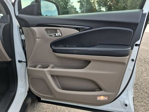 Used 2020 Honda Ridgeline RTL-E image 28