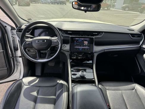 Used 2022 Jeep Grand Cherokee L Limited image 7