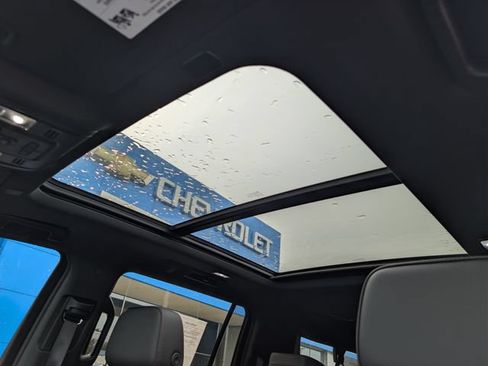 Used 2024 Chevrolet Suburban RST w/ Luxury Package AWD/4WD image 29