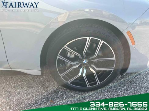 Used 2024 BMW 740i xDrive AWD/4WD image 31