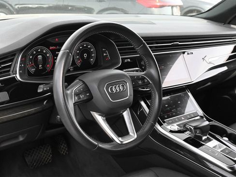 Used 2019 Audi Q8 Premium image 14