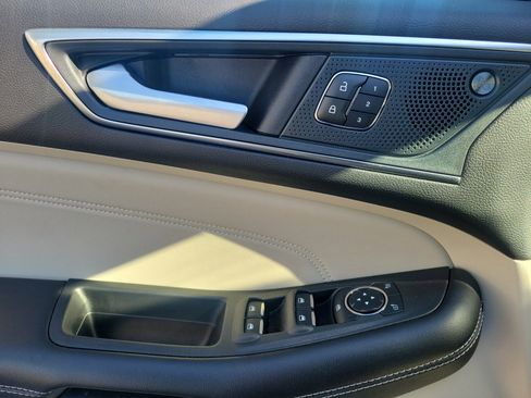 Used 2024 Ford Edge Titanium AWD/4WD image 17