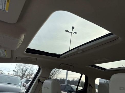 Used 2023 GMC Acadia Denali image 21