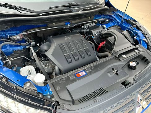 Used 2024 Mitsubishi Eclipse Cross SE image 25