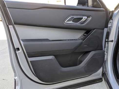 Used 2024 Land Rover Range Rover Velar S image 11