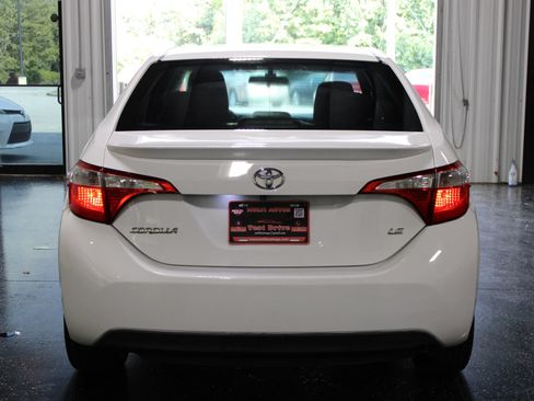 Used 2014 Toyota Corolla LE FWD image 4
