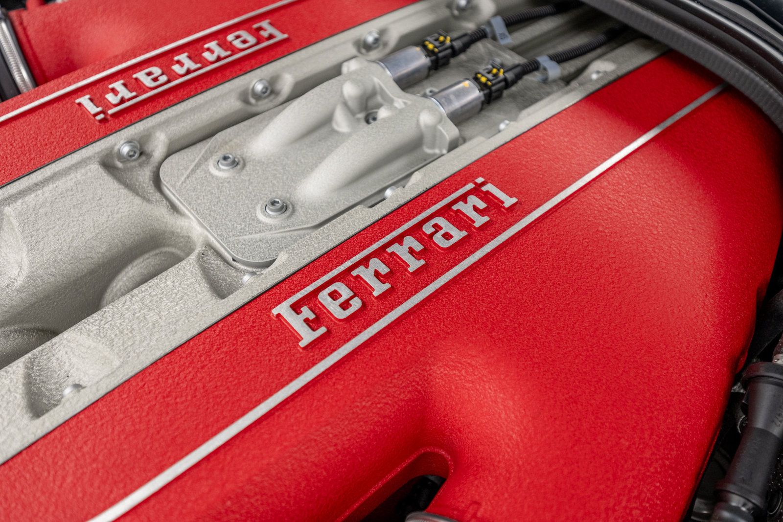 Used 2020 Ferrari 812 Superfast RWD image 49