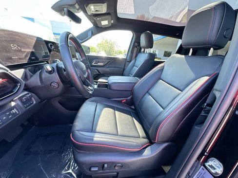 Certified 2025 Chevrolet Silverado EV RST AWD/4WD image 21
