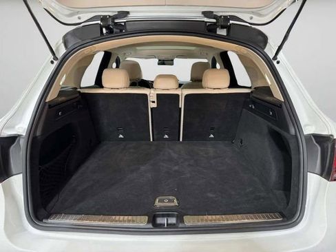 Used 2021 Mercedes-Benz GLC 300 4MATIC w/ Premium Package image 29