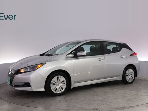 Used 2025 Nissan Leaf S FWD image 18