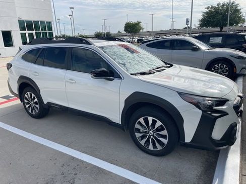 Certified 2025 Subaru Outback Limited AWD/4WD image 1