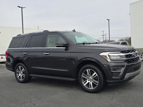 Used 2024 Ford Expedition Limited image 1