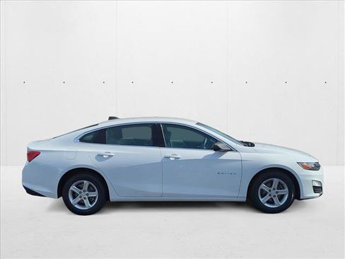 Used 2020 Chevrolet Malibu LS image 4