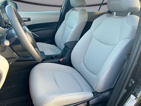 Certified 2026 Toyota Corolla Cross LE FWD image 11