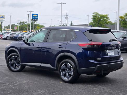 Used 2024 Nissan Rogue SV image 15
