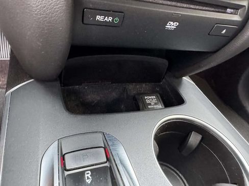 Used 2019 Acura MDX w/ Technology & Entertainment AWD/4WD image 33