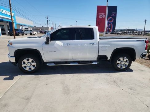 Used 2020 Chevrolet Silverado 2500 LTZ w/ LTZ Plus Package AWD/4WD image 7