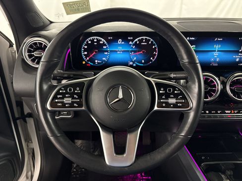 Certified 2023 Mercedes-Benz GLB 250 image 11