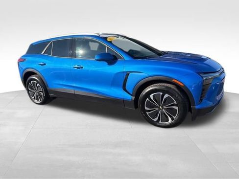 Used 2024 Chevrolet Blazer EV LT image 20