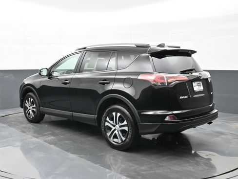 Used 2017 Toyota RAV4 LE image 6
