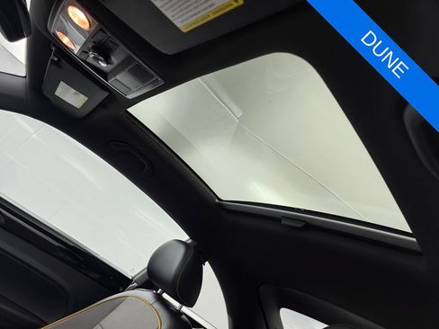 Used 2018 Volkswagen Beetle 2.0T Dune FWD image 12