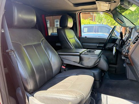 Used 2015 Ford F250 Lariat w/ Lariat Ultimate Package AWD/4WD image 22