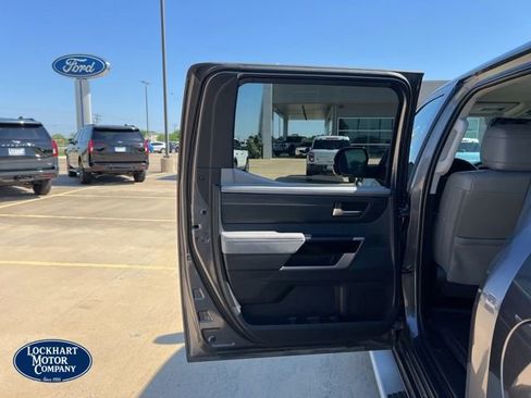 Used 2022 Toyota Tundra Limited w/ Power Package RWD image 14