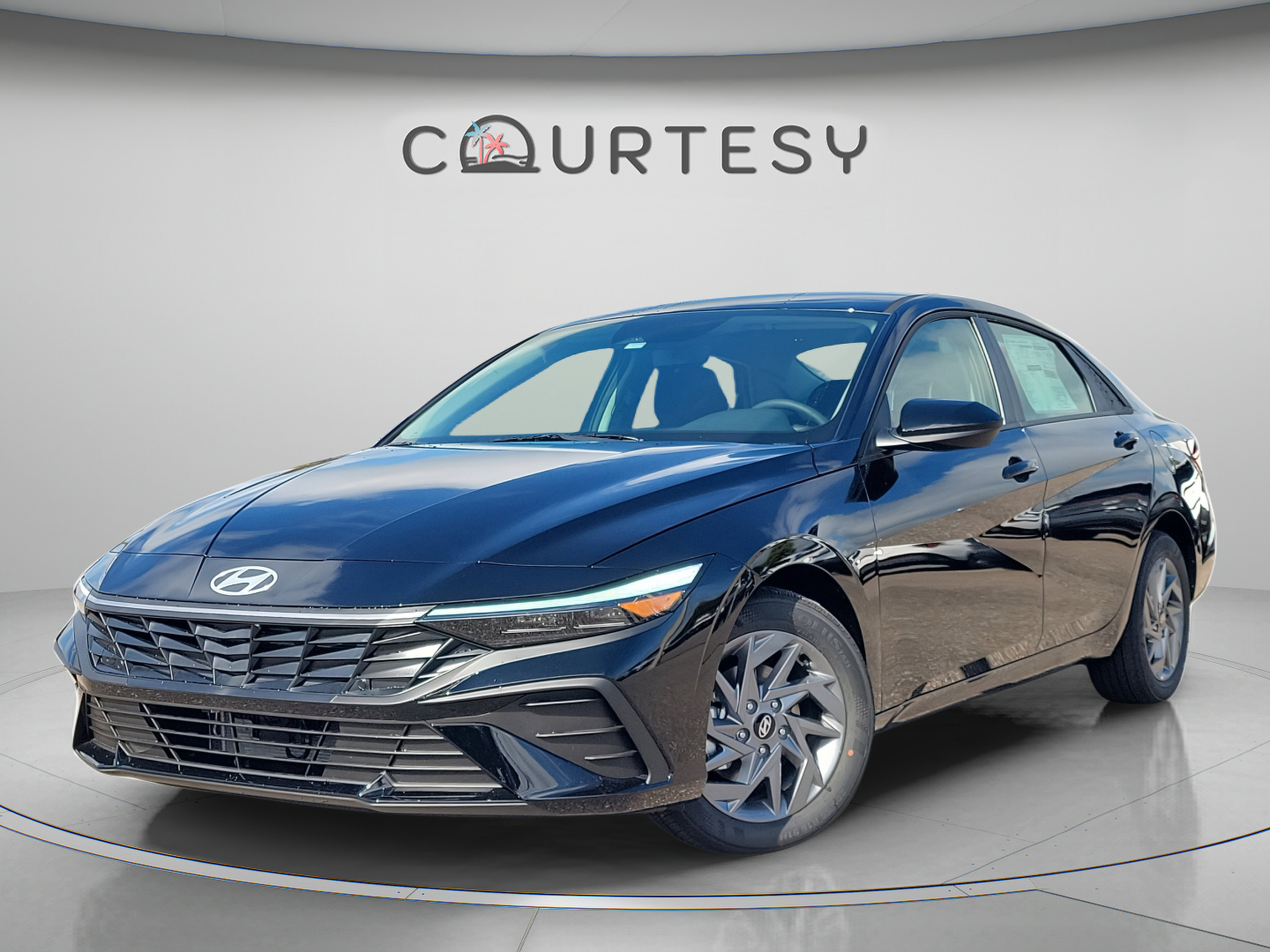 New 2026 Hyundai Elantra Hybrid FWD 360° Tour