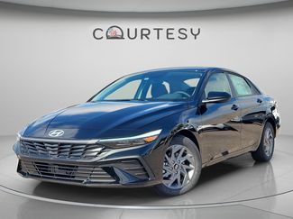 New 2026 Hyundai Elantra Hybrid FWD 360° Tour