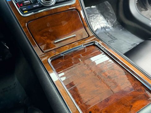 Used 2020 Lincoln Continental Sedan 4D image 31