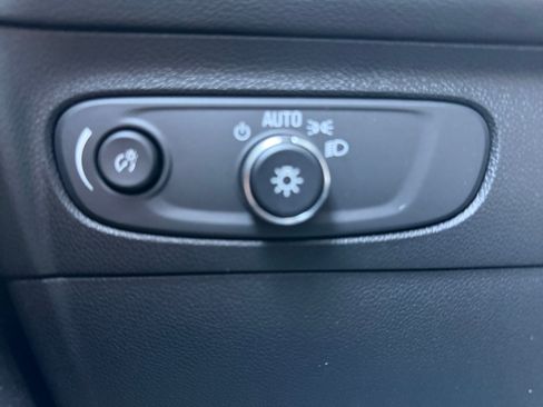 Used 2023 Buick Envision Essence AWD/4WD image 22