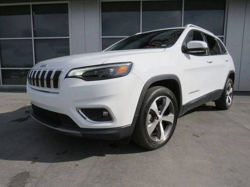 Used 2020 Jeep Cherokee Limited image 3