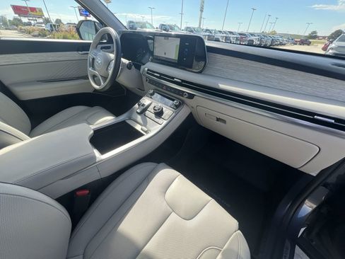 Used 2024 Hyundai Palisade Calligraphy image 30